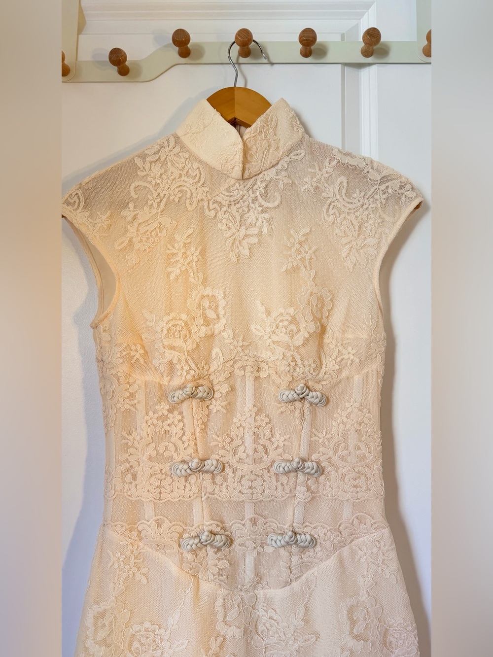 SAU LEE Lace Mini Dress In Cream, NEW WITHOUT TAGS, NEVER WORN. - Picture 6 of 12